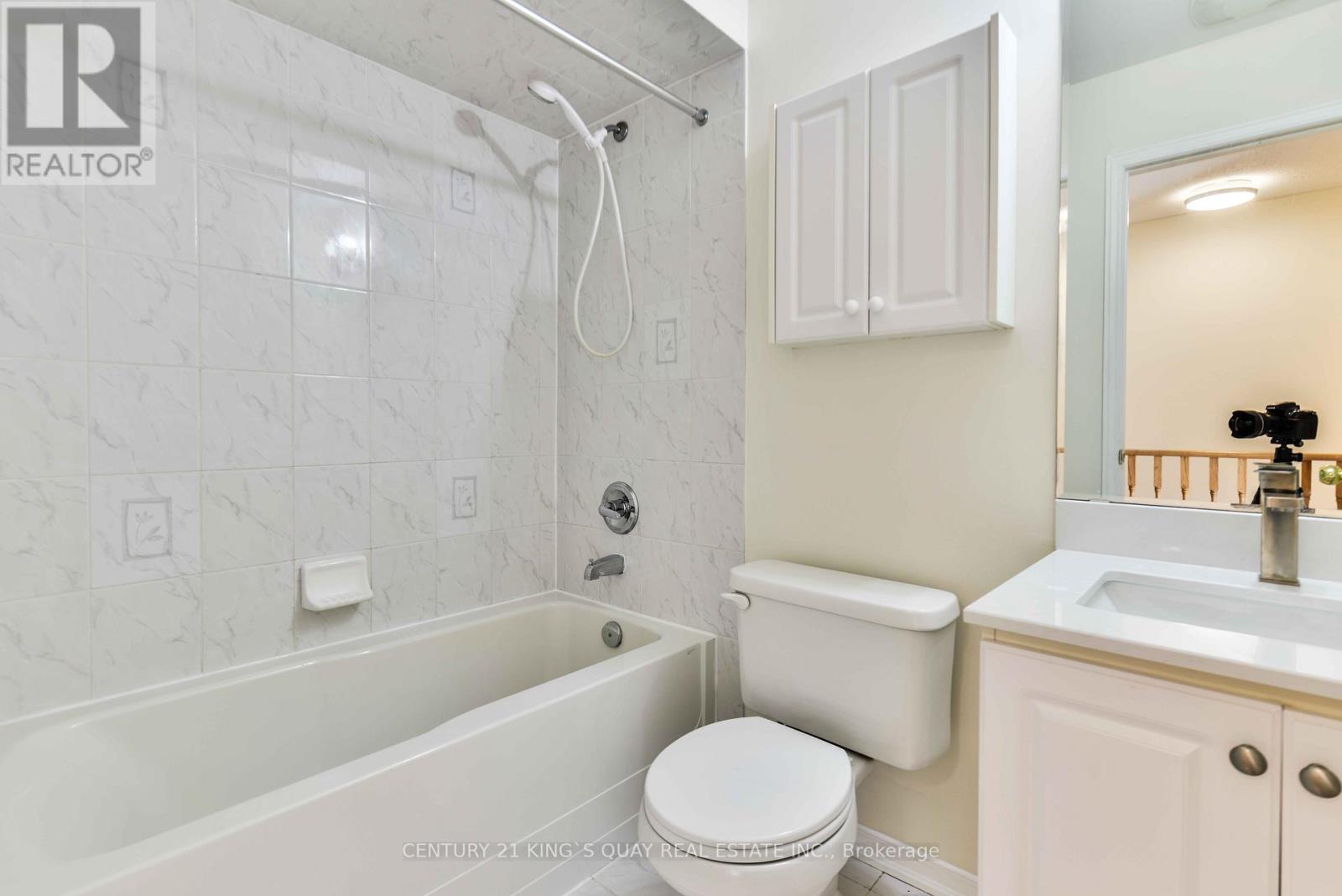 37 Prince Charles Way, Markham, Ontario  L6C 0B4 - Photo 25 - N12849564