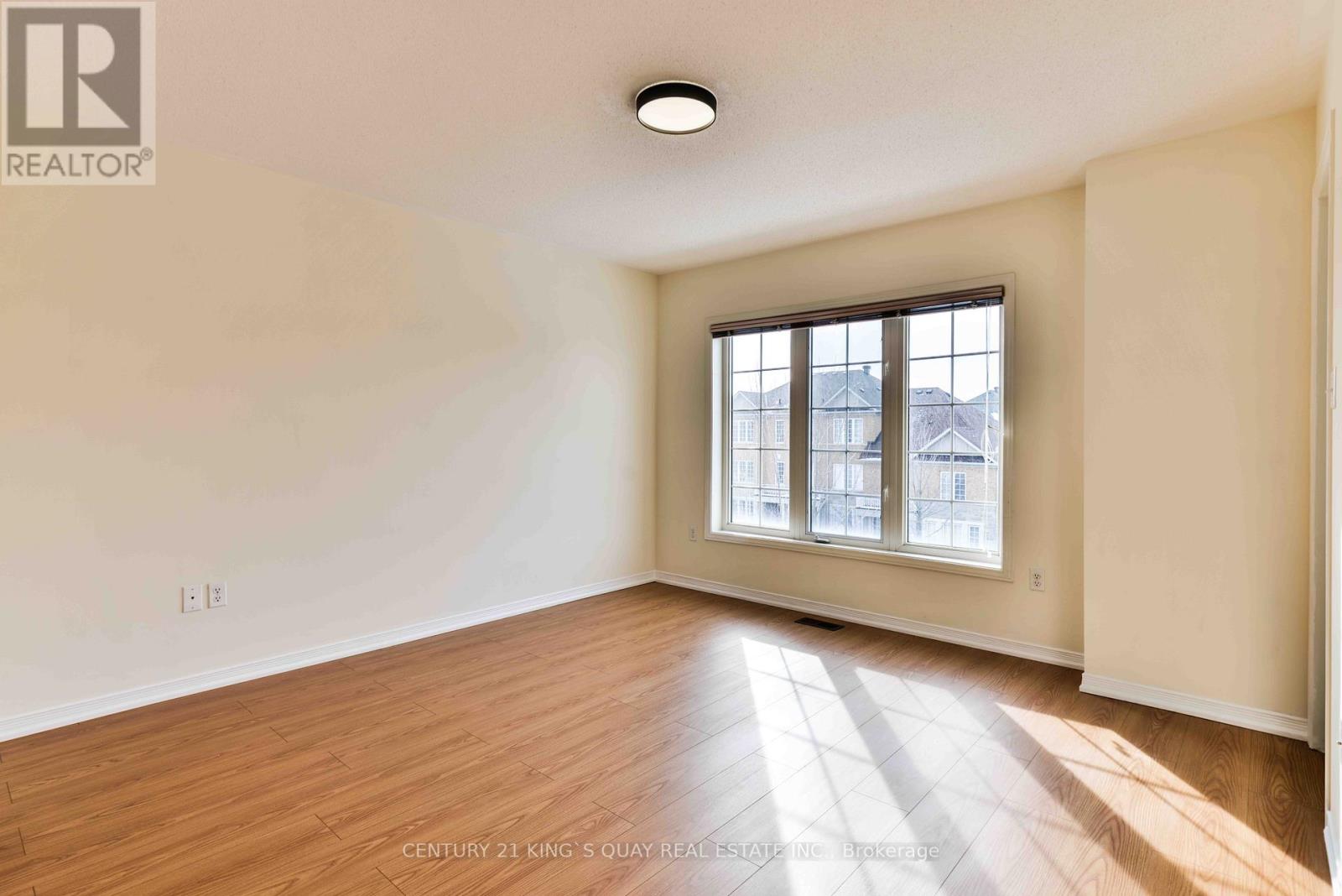 37 Prince Charles Way, Markham, Ontario  L6C 0B4 - Photo 17 - N12849564