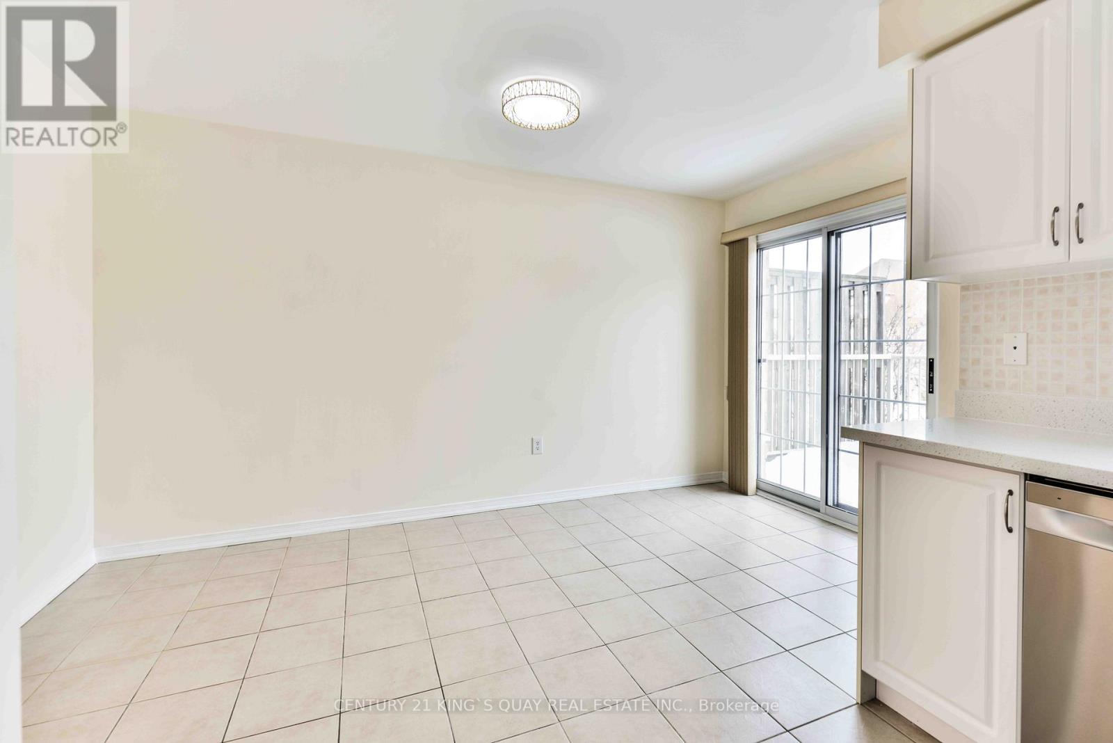 37 Prince Charles Way, Markham, Ontario  L6C 0B4 - Photo 12 - N12849564