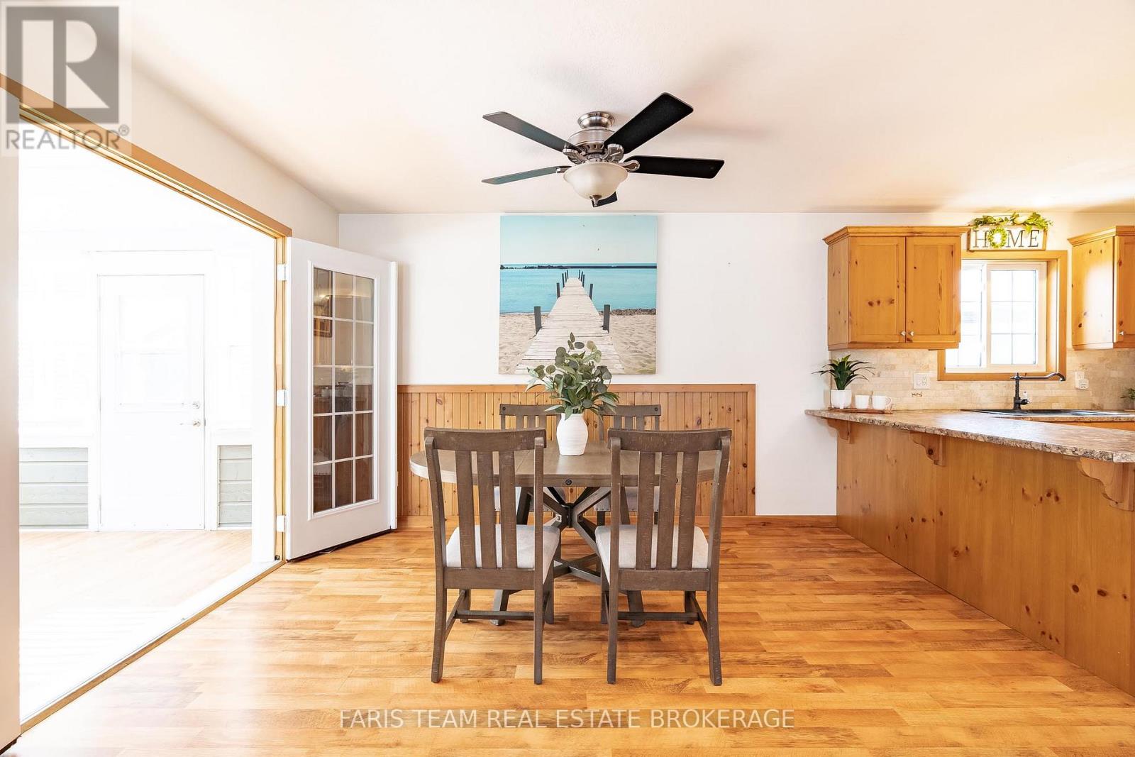 65 Madawaska Trail, Wasaga Beach, Ontario  L9Z 1X7 - Photo 12 - S12824184