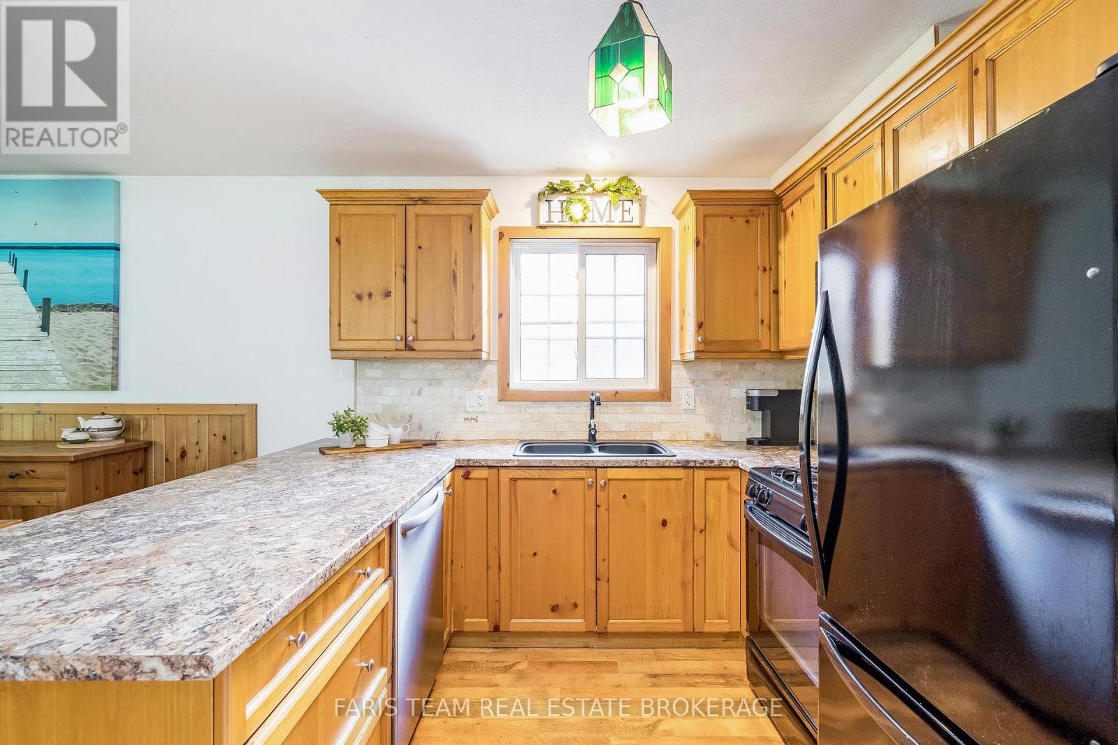 65 Madawaska Trail, Wasaga Beach, Ontario  L9Z 1X7 - Photo 6 - S12824184