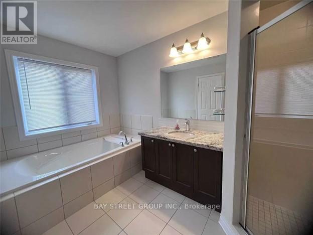 3325 Carding Mill Trail, Oakville, Ontario  L6M 1R7 - Photo 10 - W12842252