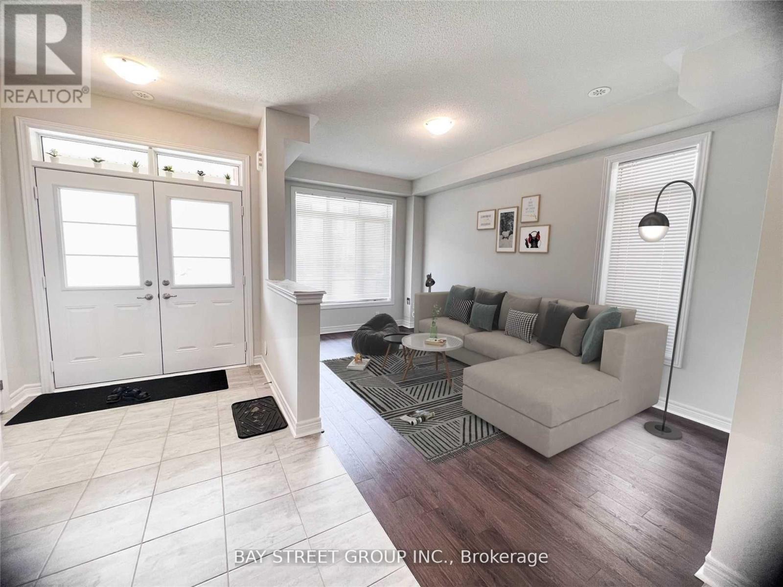 3325 Carding Mill Trail, Oakville, Ontario  L6M 1R7 - Photo 5 - W12842252