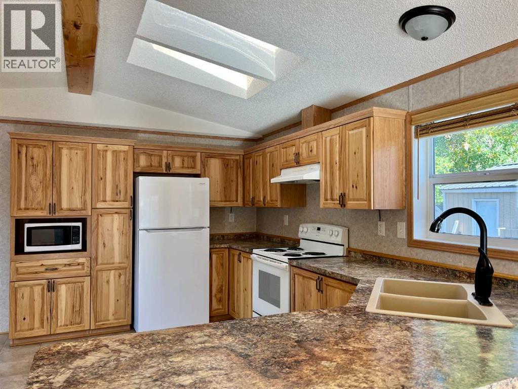 6, 1229 Waterton Avenue, Pincher Creek, Alberta  T0K 1W0 - Photo 4 - A2290019