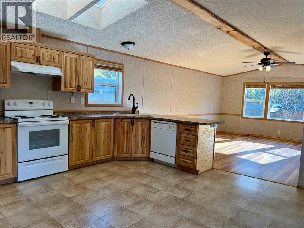 6, 1229 Waterton Avenue, Pincher Creek, Alberta  T0K 1W0 - Photo 3 - A2290019