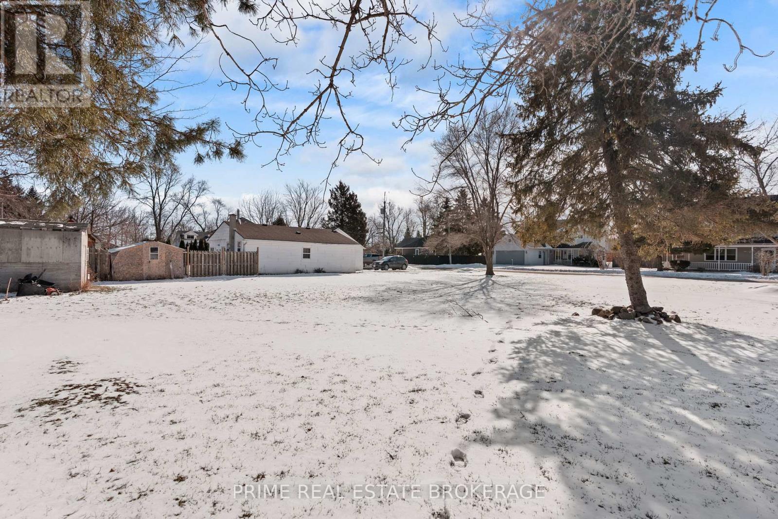 3910 Park Street, Plympton-Wyoming, Ontario  N0N 1E0 - Photo 13 - X12850650