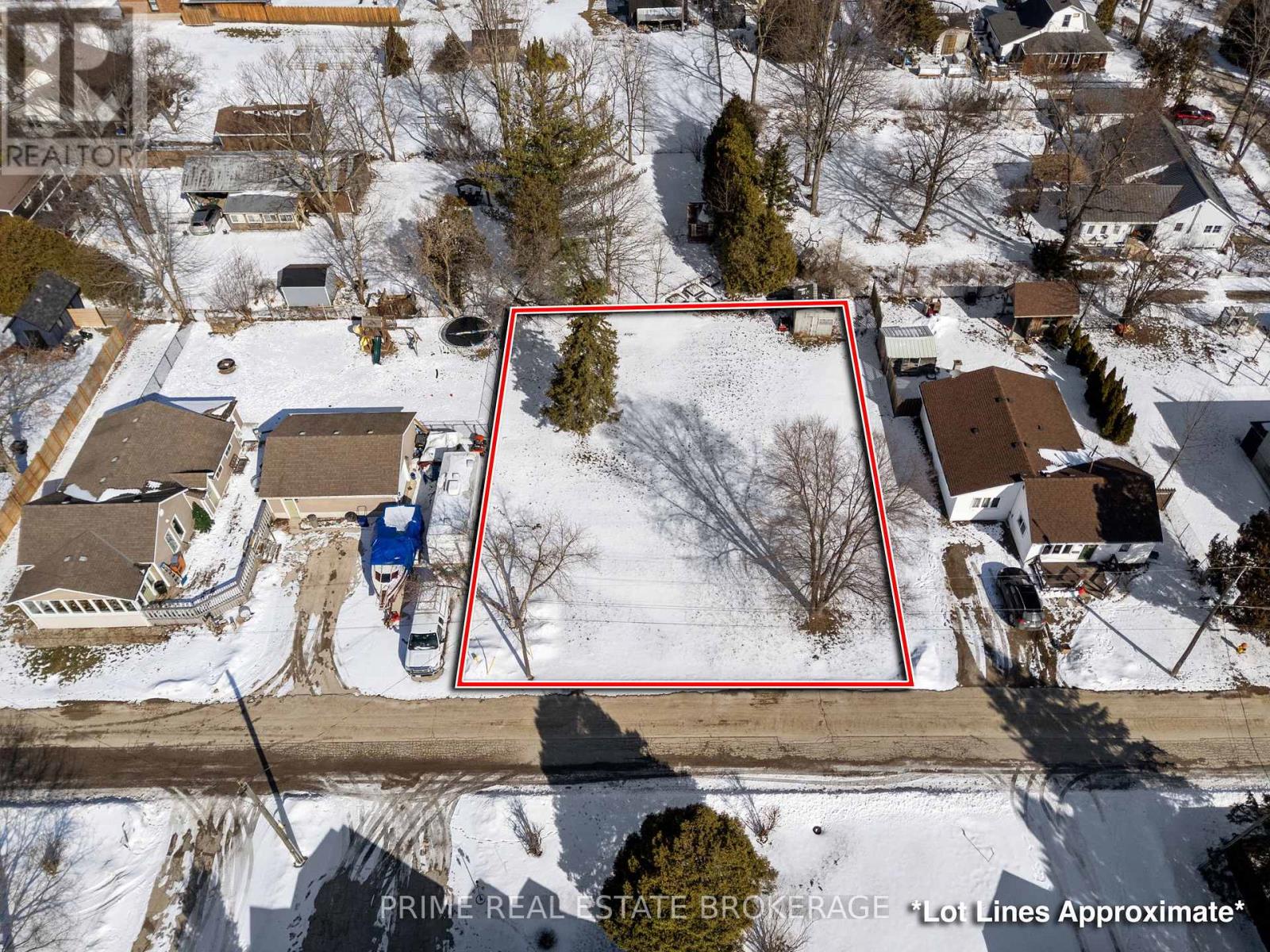 3910 Park Street, Plympton-Wyoming, Ontario  N0N 1E0 - Photo 5 - X12850650