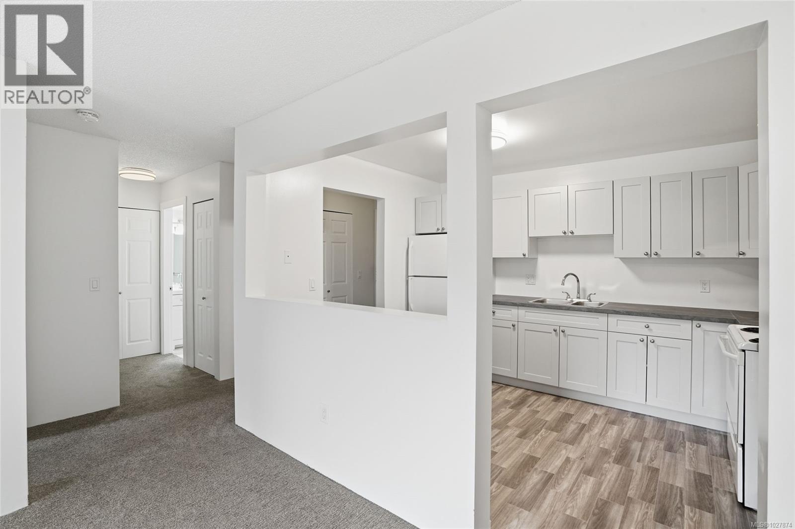 202 3108 Barons Rd, Nanaimo, British Columbia  V9T 4B5 - Photo 4 - 1027874