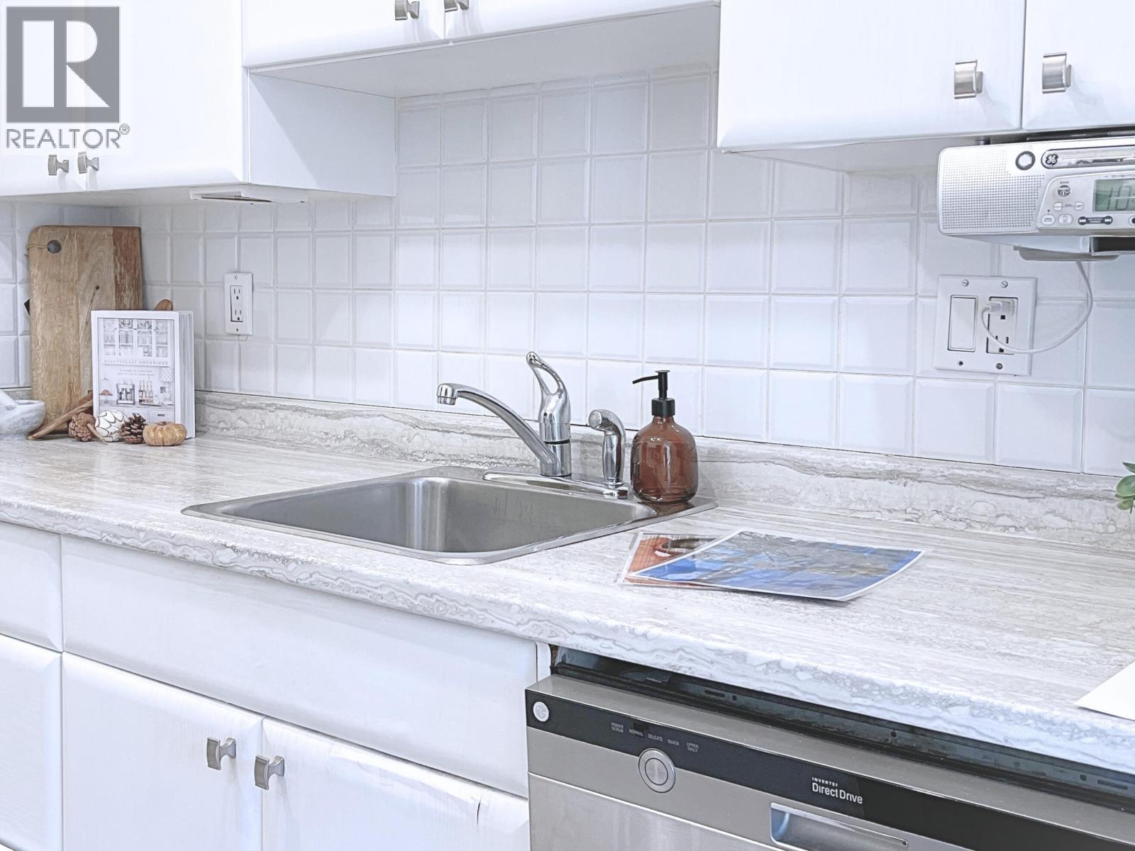 1218 235 Keith Road, West Vancouver, British Columbia  V7T 1L5 - Photo 7 - R3089773