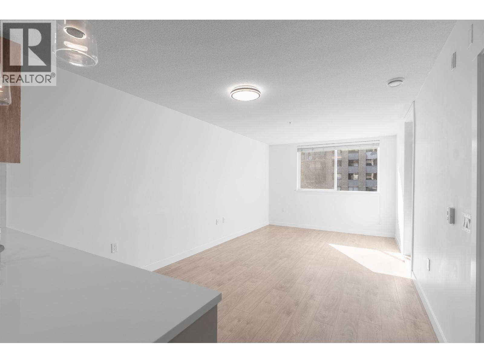 202 108 E 8th Street, North Vancouver, British Columbia  V7L 0H1 - Photo 5 - R3096514