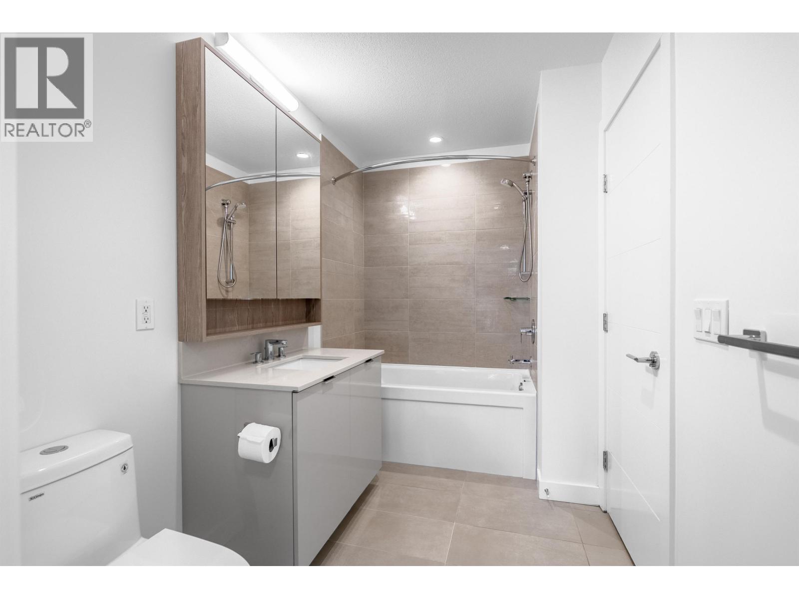 202 108 E 8th Street, North Vancouver, British Columbia  V7L 0H1 - Photo 15 - R3096514