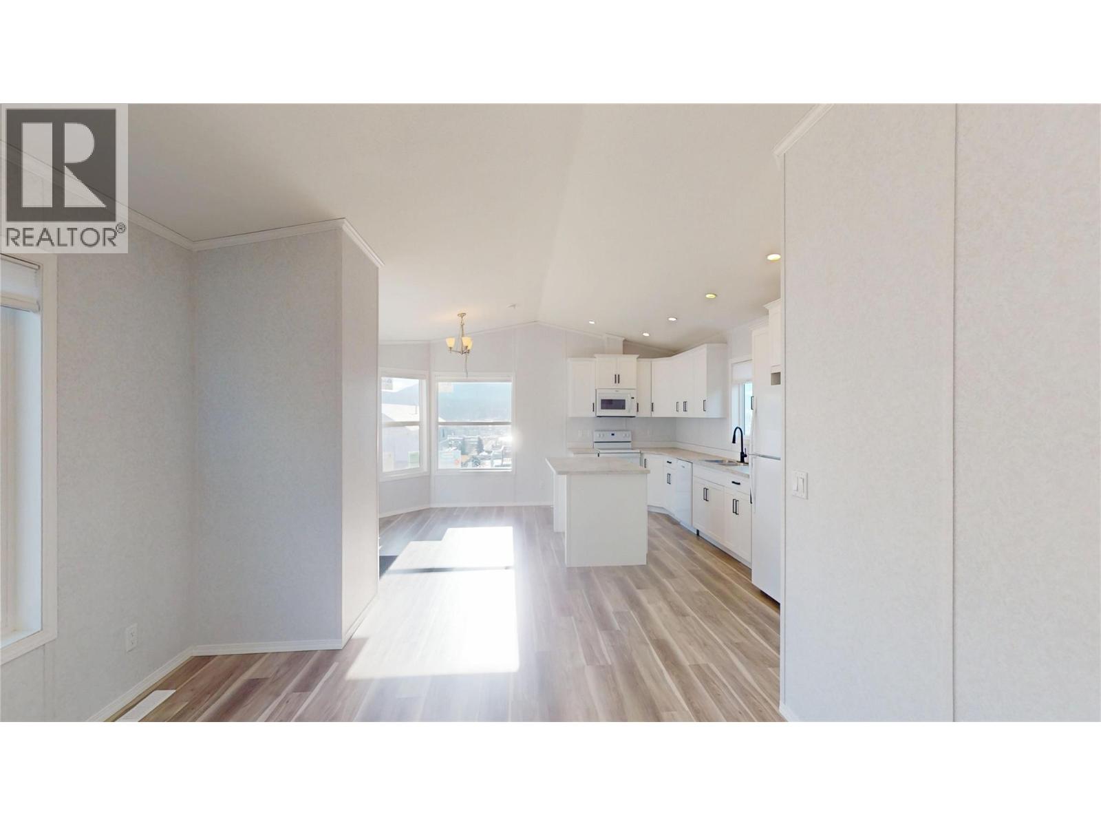 533 Steepleview Avenue Nw, Cranbrook, British Columbia  V1C 5L3 - Photo 17 - 10367230