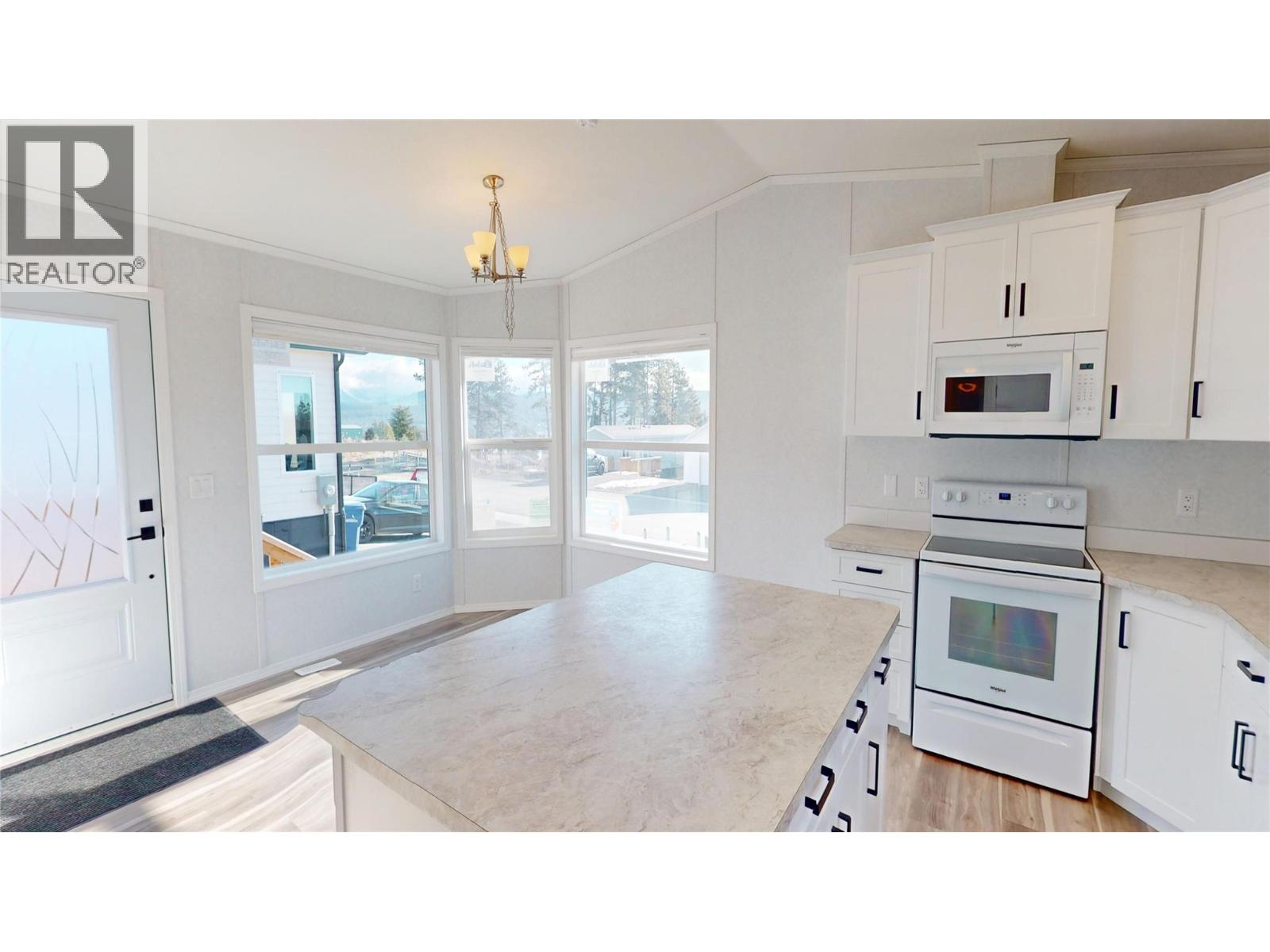 533 Steepleview Avenue Nw, Cranbrook, British Columbia  V1C 5L3 - Photo 12 - 10367230