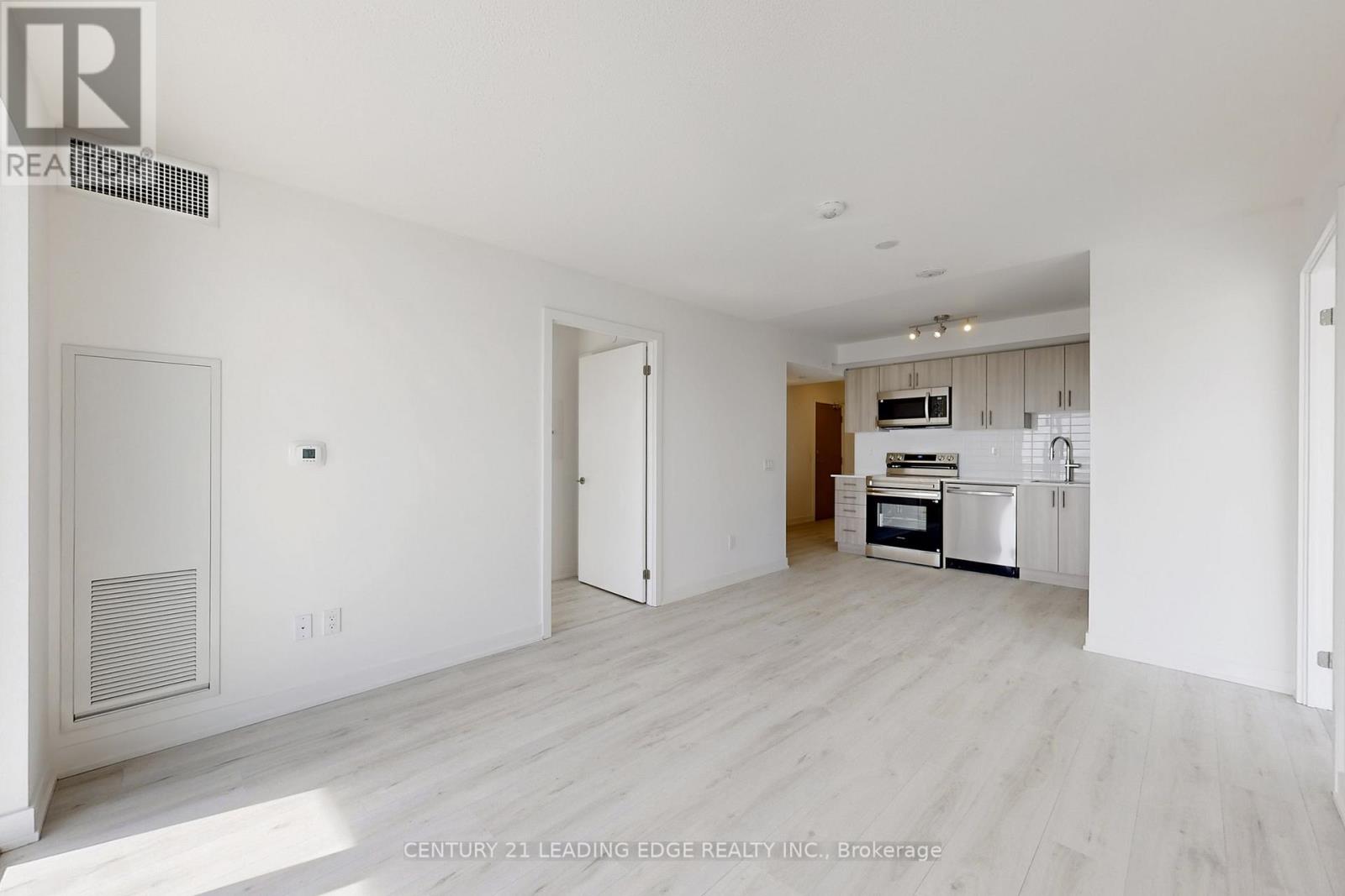 2005 - 1010 Sandy Beach Road, Pickering, Ontario  L1W 3V9 - Photo 12 - E12849010