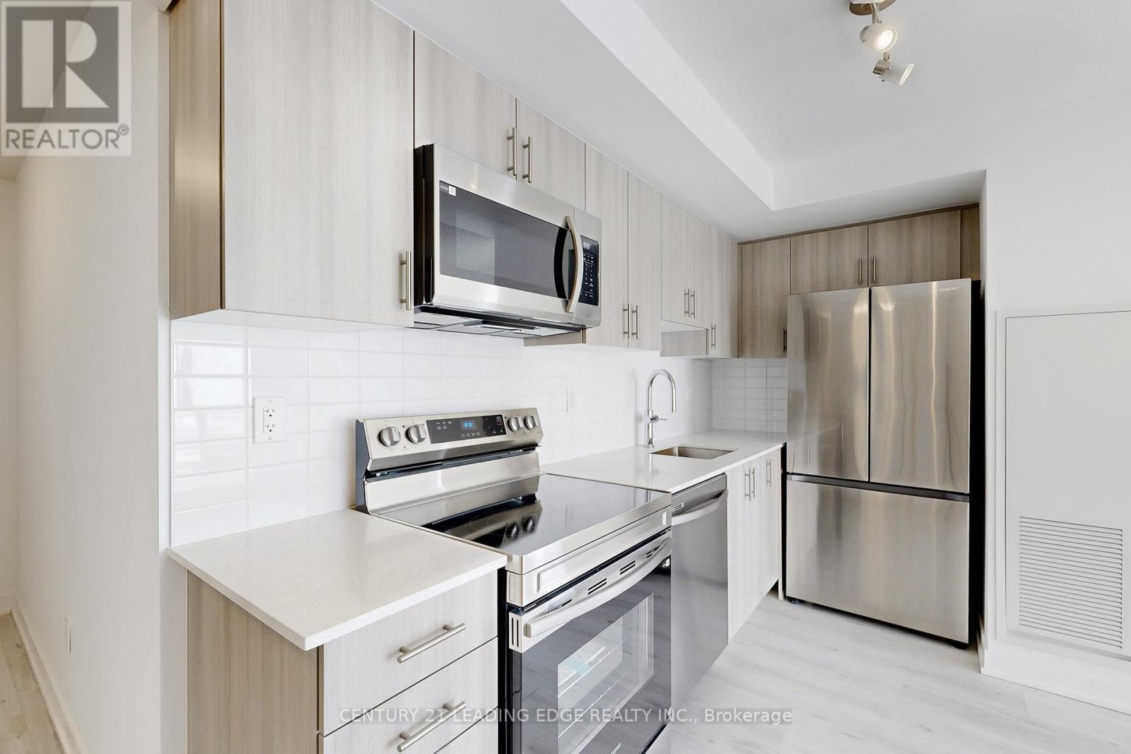 2005 - 1010 Sandy Beach Road, Pickering, Ontario  L1W 3V9 - Photo 15 - E12849010