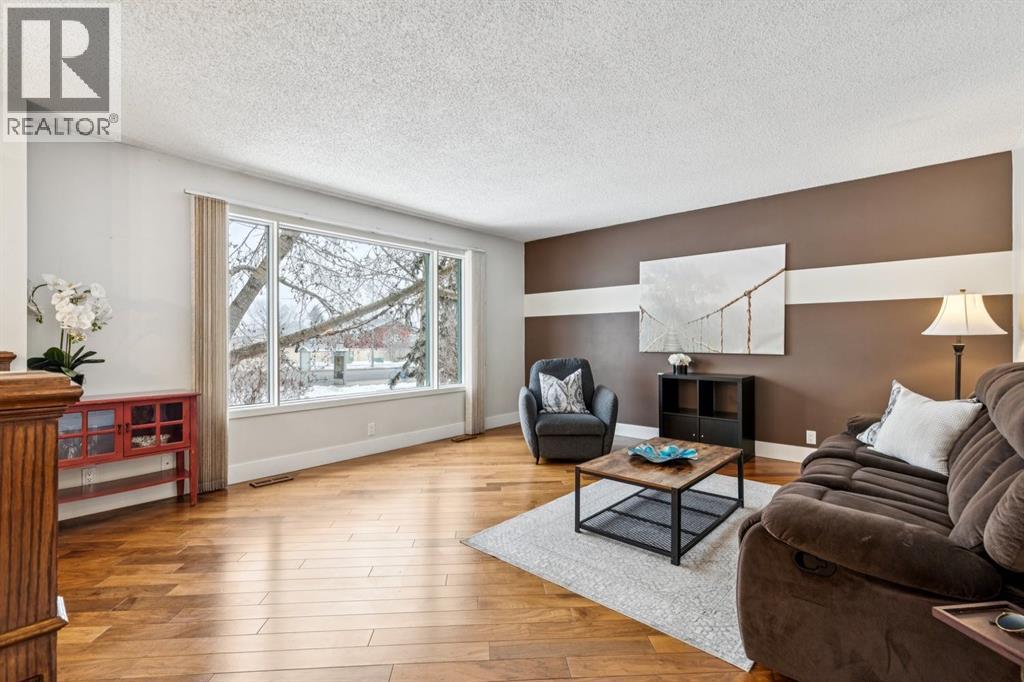 5 Big Springs Drive Se, Airdrie, Alberta  T4A 1N6 - Photo 3 - A2290910