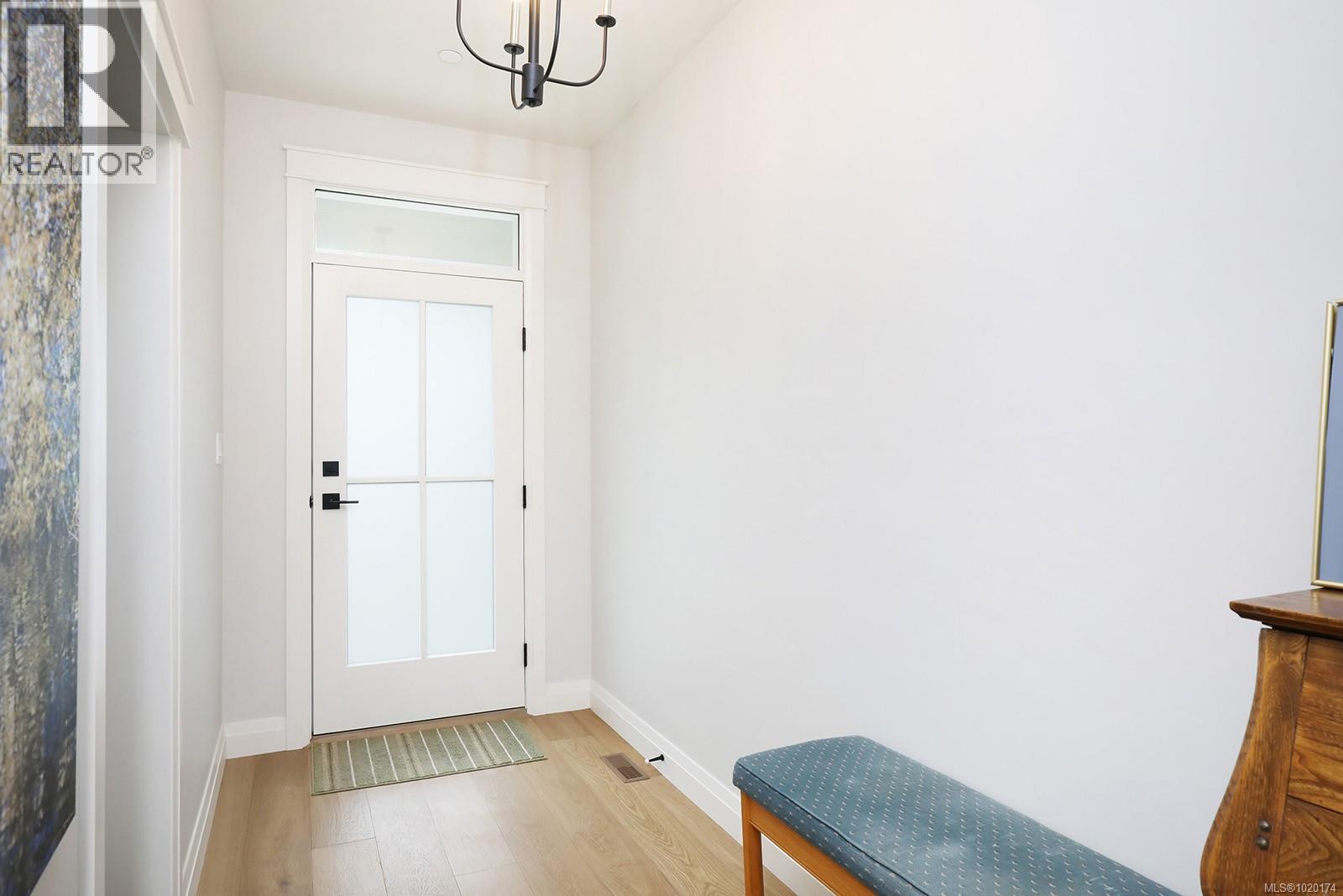 124 1444 Crown Isle Dr, Courtenay, British Columbia  V9N 4B2 - Photo 10 - 1020174