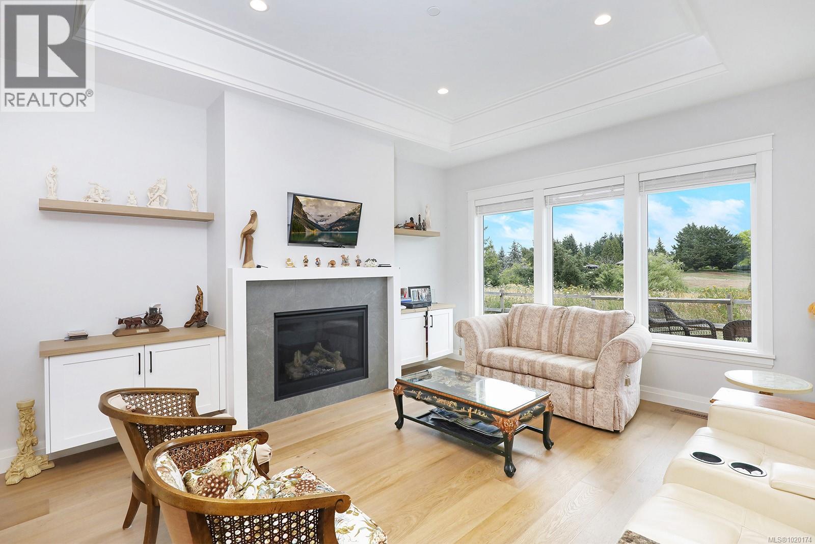 124 1444 Crown Isle Dr, Courtenay, British Columbia  V9N 4B2 - Photo 3 - 1020174