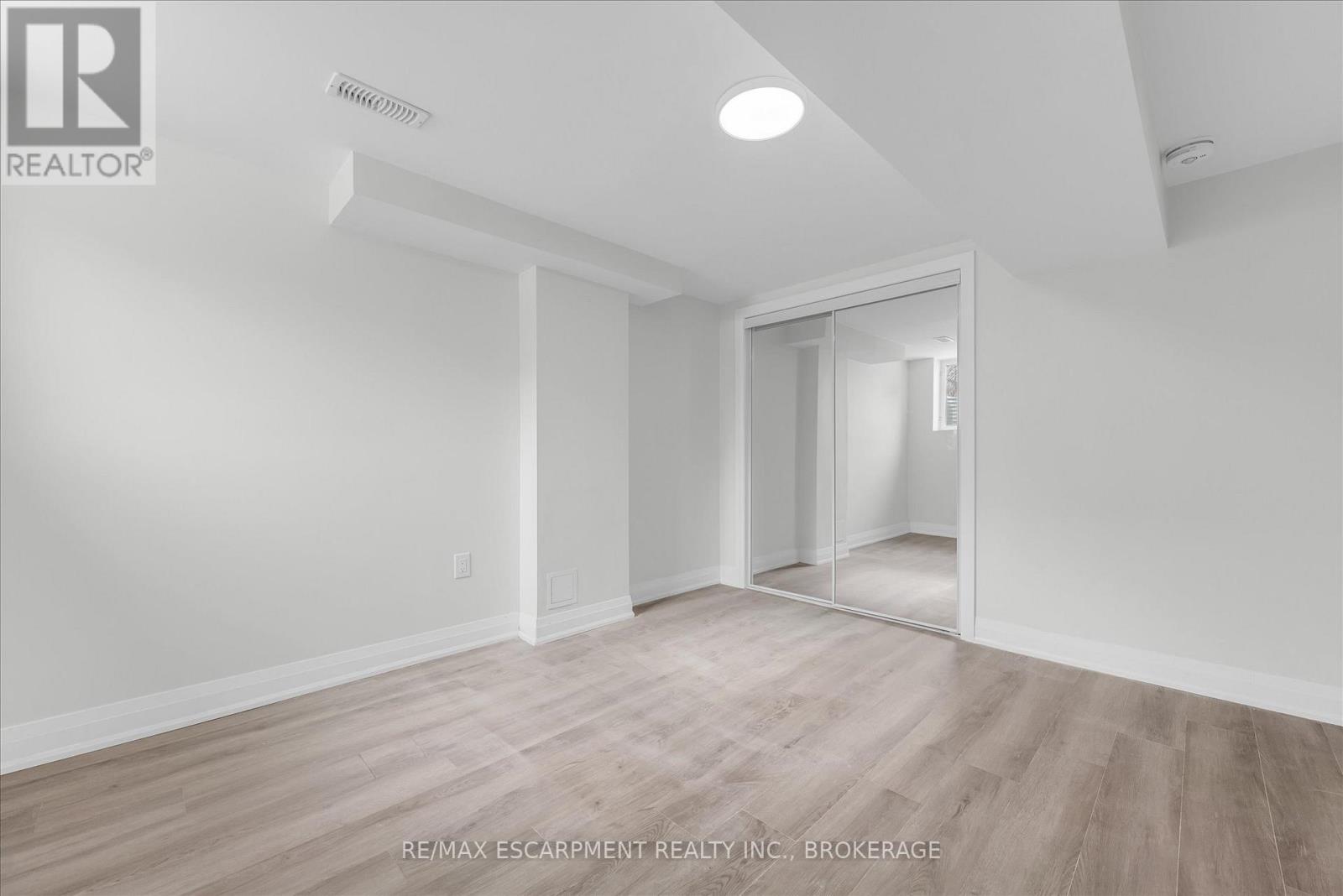 Lower - 51 Runcorn Street, St. Catharines, Ontario  L2M 1N9 - Photo 6 - X12850570