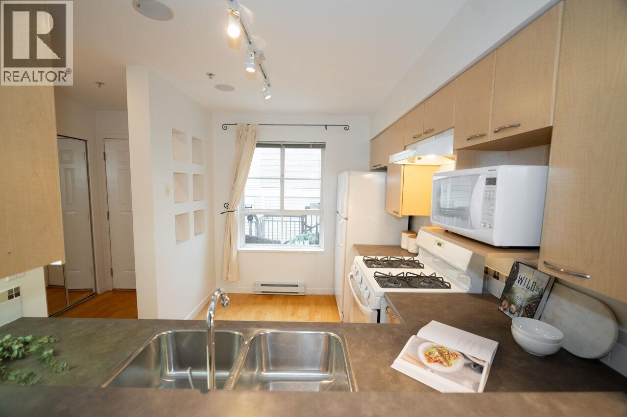 211 692 W 7th Avenue, Vancouver, British Columbia  V5Z 1B5 - Photo 11 - R3096599