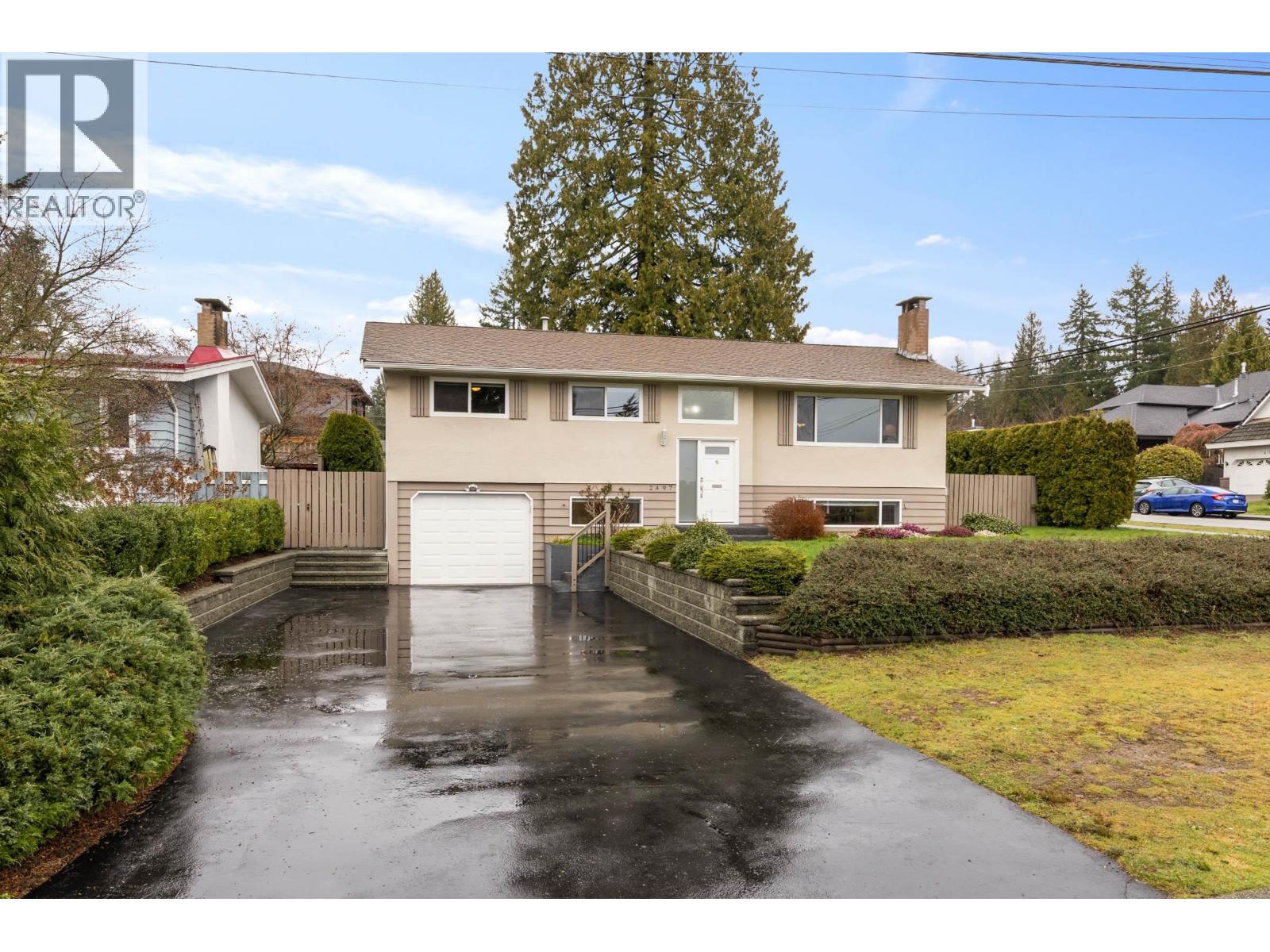 2497 Tolmie Avenue, Coquitlam, British Columbia  V3K 3E6 - Photo 1 - R3096607