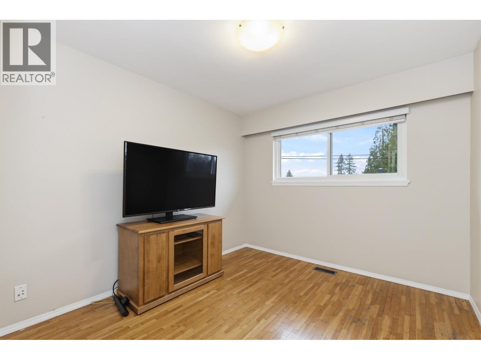 2497 Tolmie Avenue, Coquitlam, British Columbia  V3K 3E6 - Photo 15 - R3096607