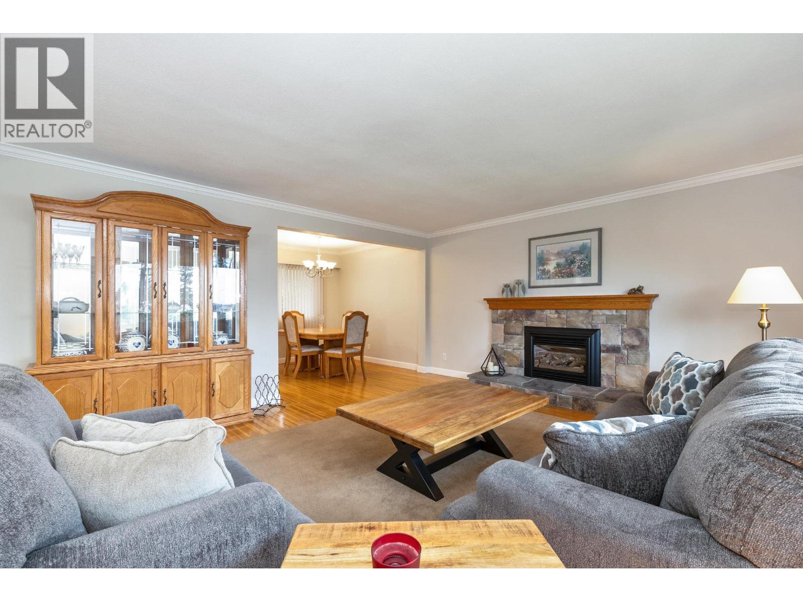 2497 Tolmie Avenue, Coquitlam, British Columbia  V3K 3E6 - Photo 2 - R3096607