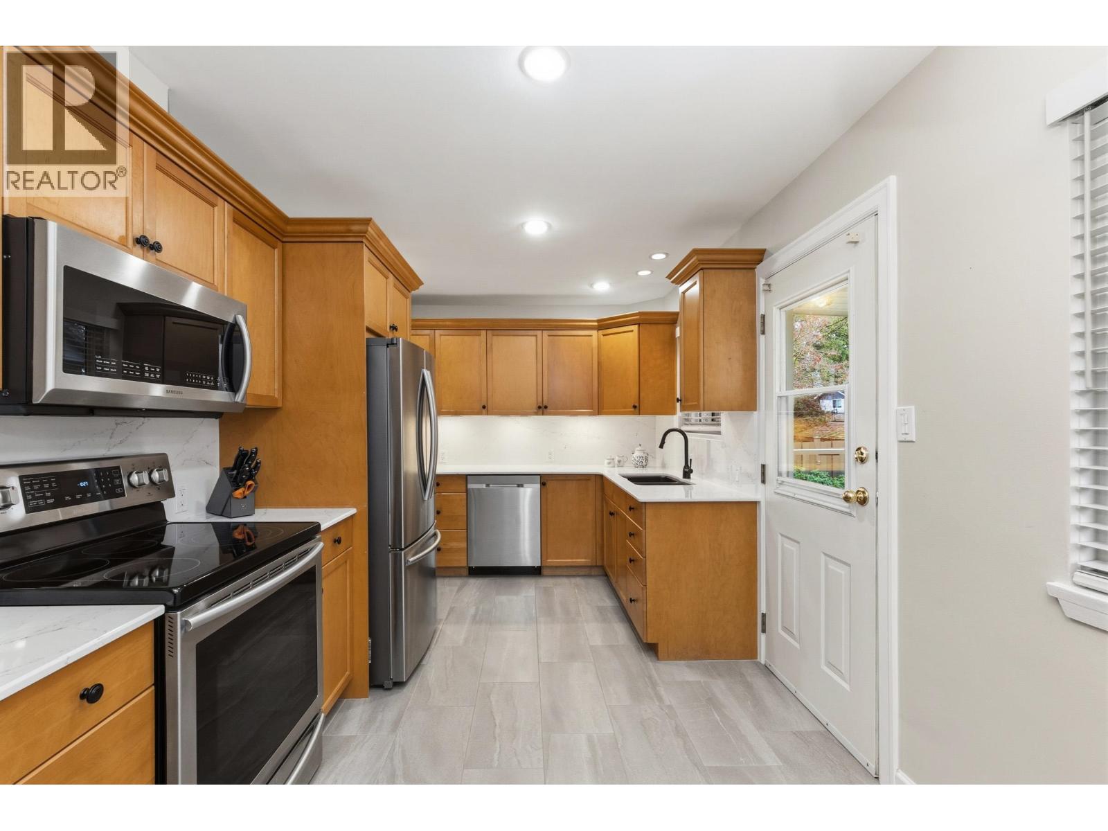 2497 Tolmie Avenue, Coquitlam, British Columbia  V3K 3E6 - Photo 7 - R3096607