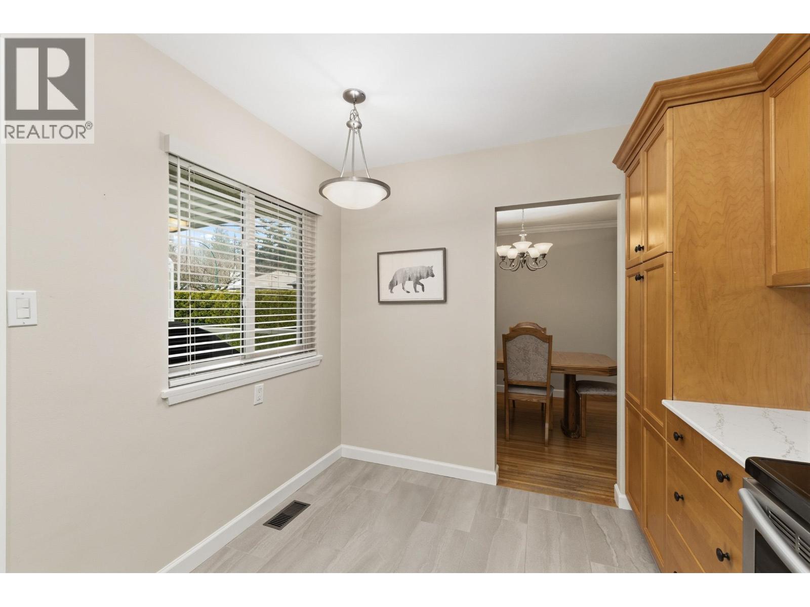 2497 Tolmie Avenue, Coquitlam, British Columbia  V3K 3E6 - Photo 8 - R3096607