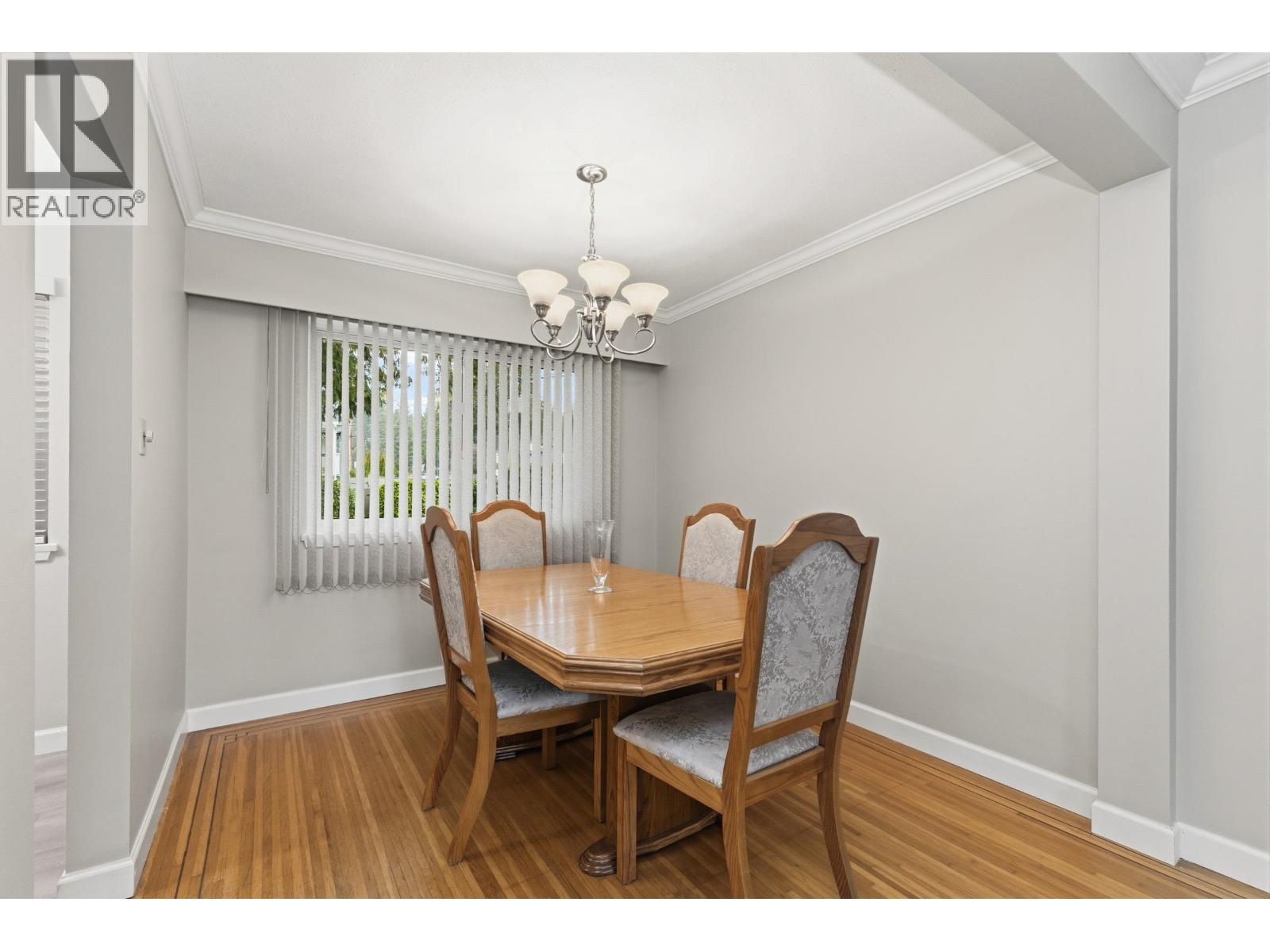 2497 Tolmie Avenue, Coquitlam, British Columbia  V3K 3E6 - Photo 9 - R3096607