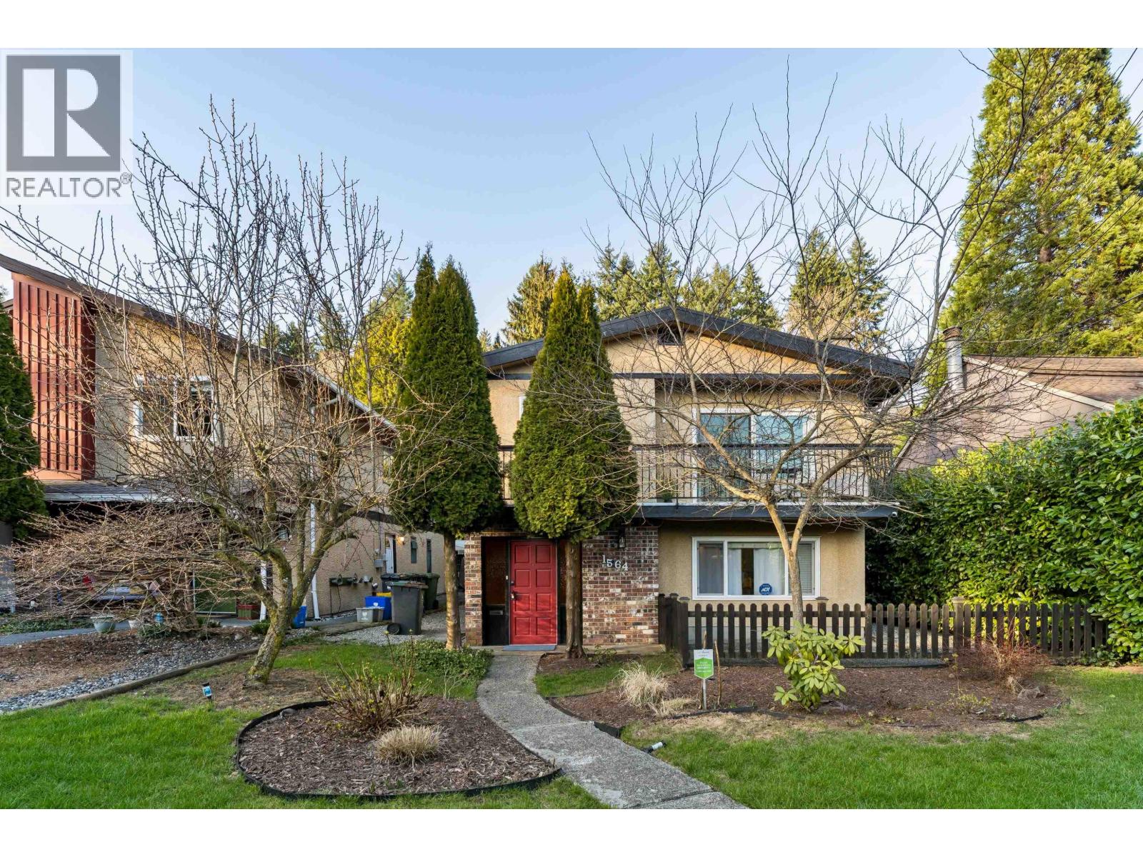 1564 Hope Road, North Vancouver, British Columbia  V7P 1W9 - Photo 1 - R3096612