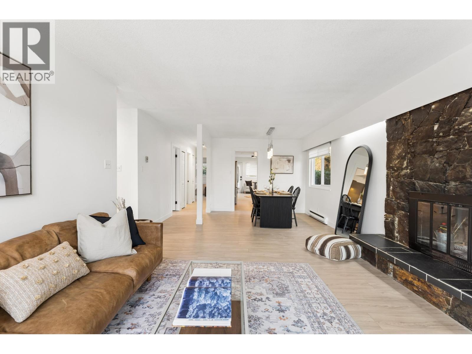 1564 Hope Road, North Vancouver, British Columbia  V7P 1W9 - Photo 4 - R3096612