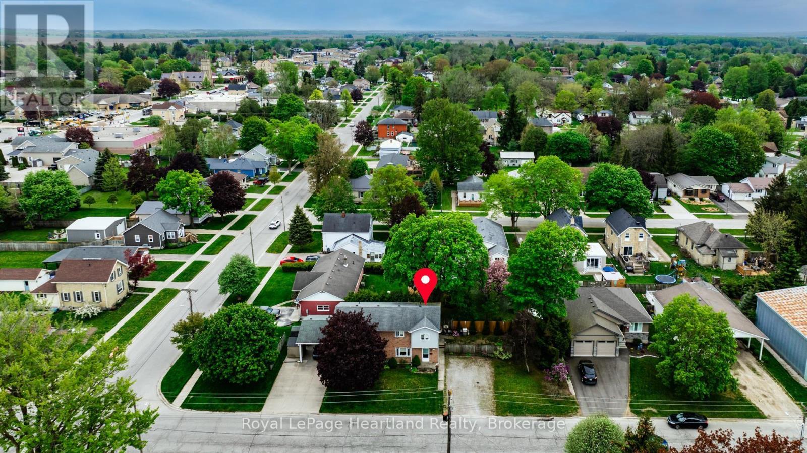 49 Wellington Street W, South Huron, Ontario  N0M 1S2 - Photo 33 - X12850586