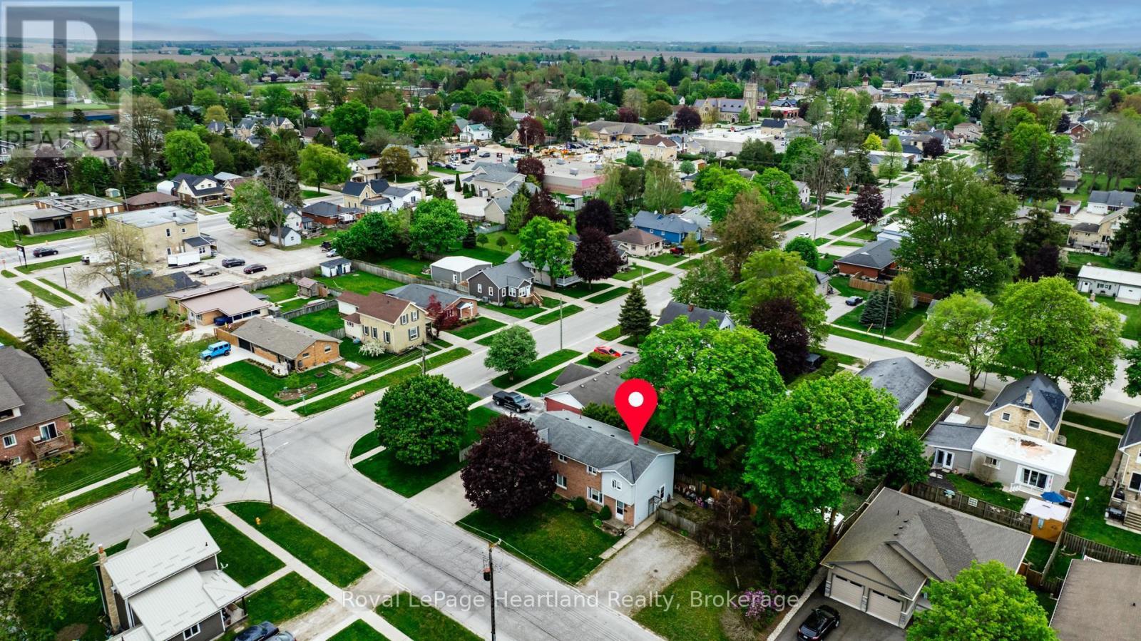 49 Wellington Street W, South Huron, Ontario  N0M 1S2 - Photo 34 - X12850586