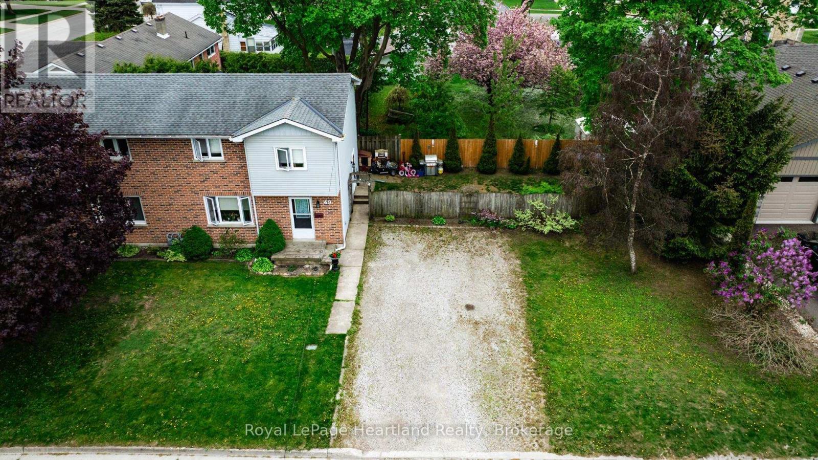 49 Wellington Street W, South Huron, Ontario  N0M 1S2 - Photo 40 - X12850586