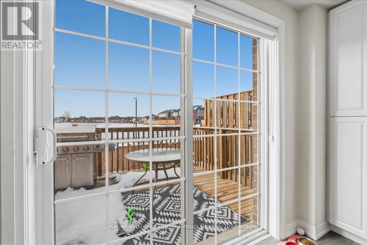 114 Ian Ormston Drive, Kitchener, Ontario  N2P 0K3 - Photo 11 - X12850588