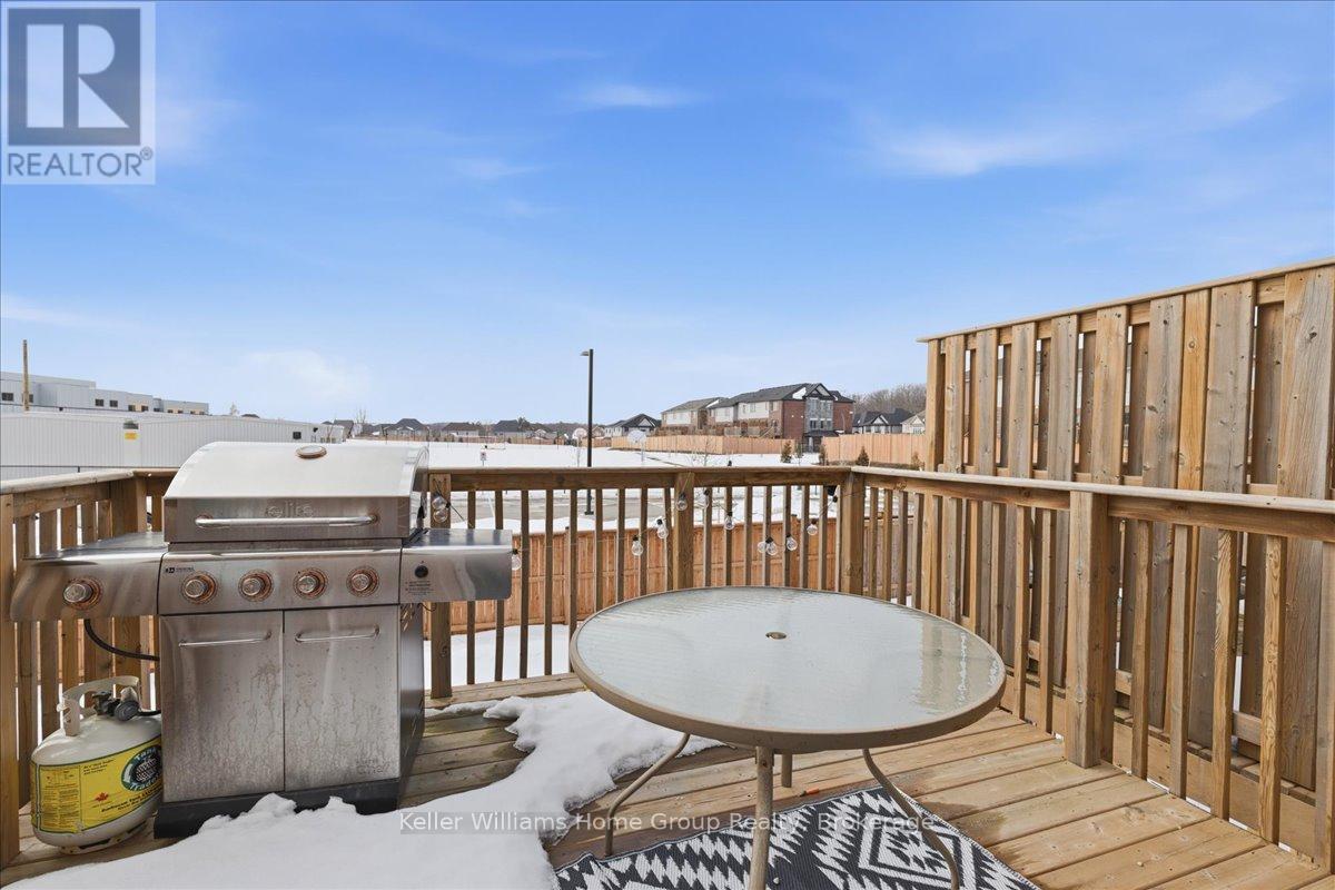 114 Ian Ormston Drive, Kitchener, Ontario  N2P 0K3 - Photo 33 - X12850588