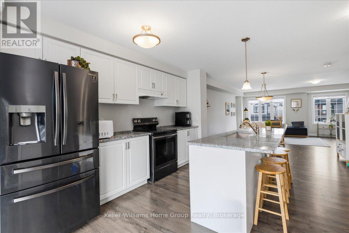 114 Ian Ormston Drive, Kitchener, Ontario  N2P 0K3 - Photo 7 - X12850588