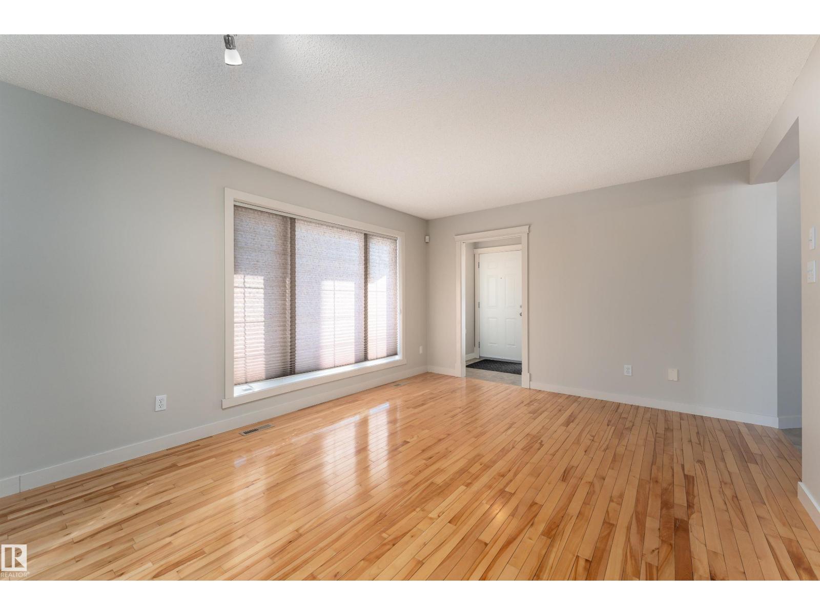 10904 72 Av Nw, Edmonton, Alberta  T6G 0A9 - Photo 5 - E4476057