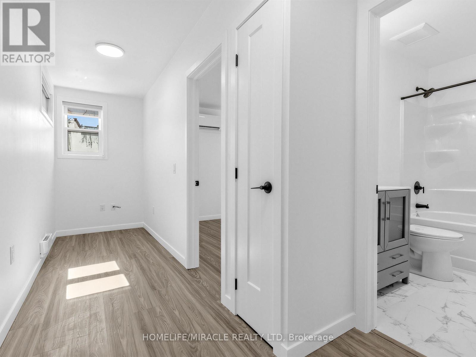 Laneway - 679 Dovercourt Road, Toronto, Ontario  M6H 2W7 - Photo 22 - C12817330