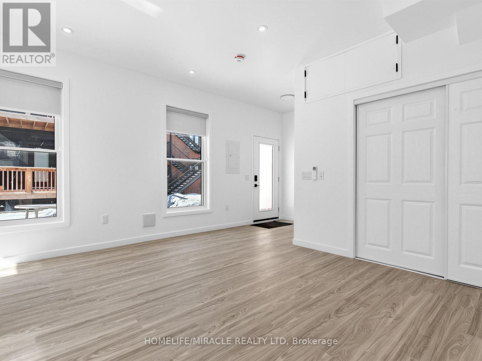 Laneway - 679 Dovercourt Road, Toronto, Ontario  M6H 2W7 - Photo 15 - C12817330