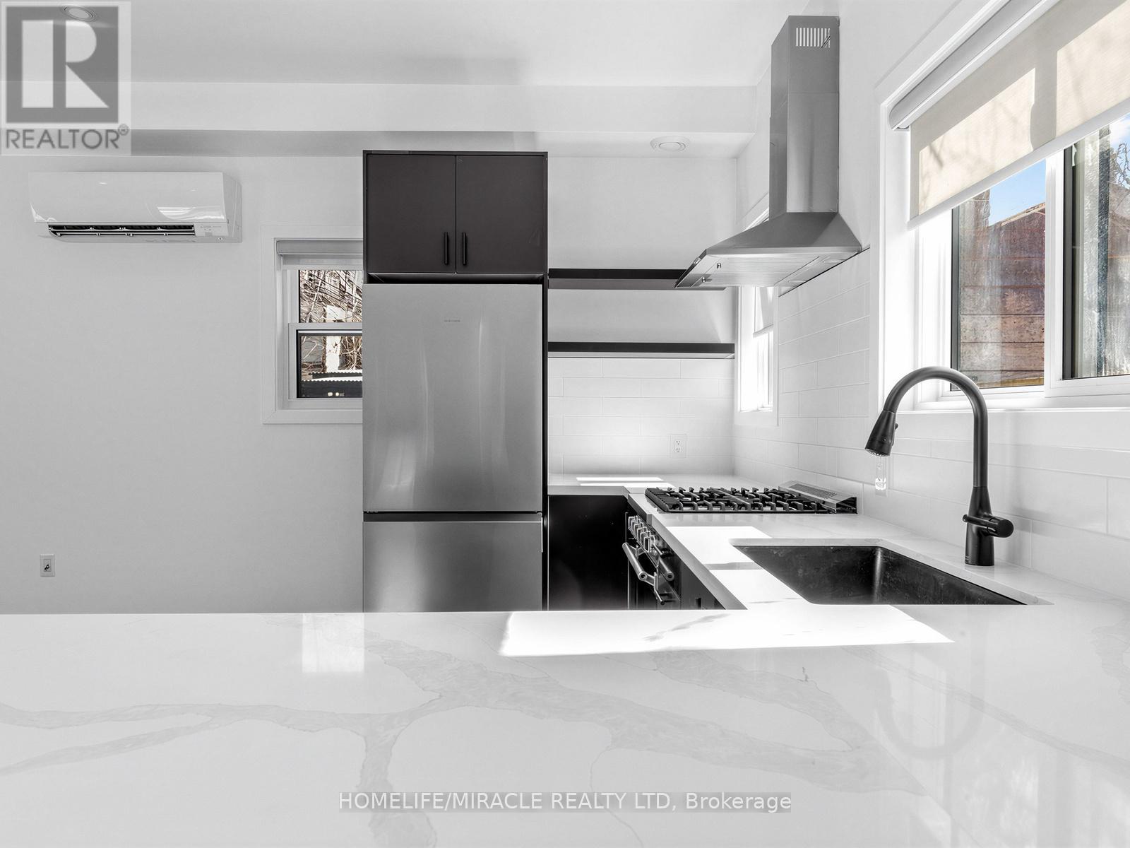 Laneway - 679 Dovercourt Road, Toronto, Ontario  M6H 2W7 - Photo 12 - C12817330