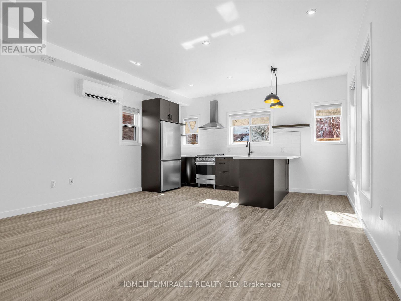 Laneway - 679 Dovercourt Road, Toronto, Ontario  M6H 2W7 - Photo 5 - C12817330