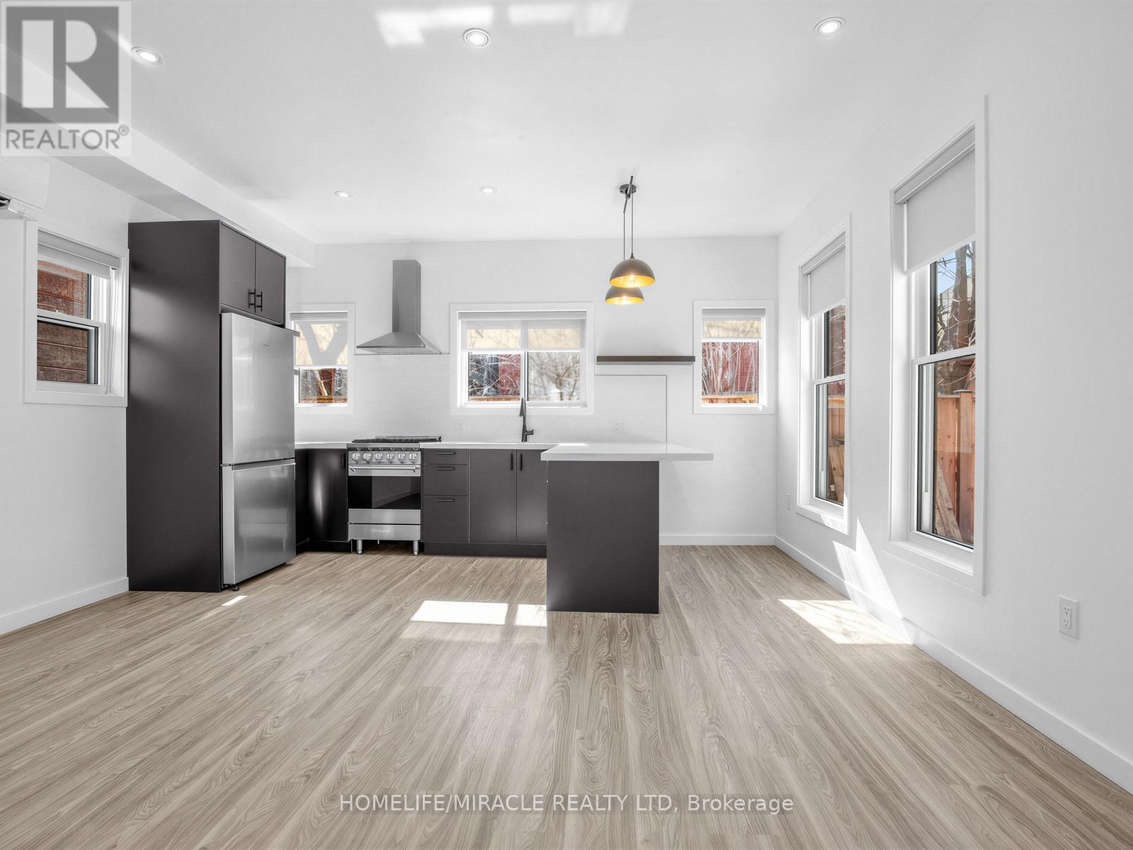 Laneway - 679 Dovercourt Road, Toronto, Ontario  M6H 2W7 - Photo 6 - C12817330