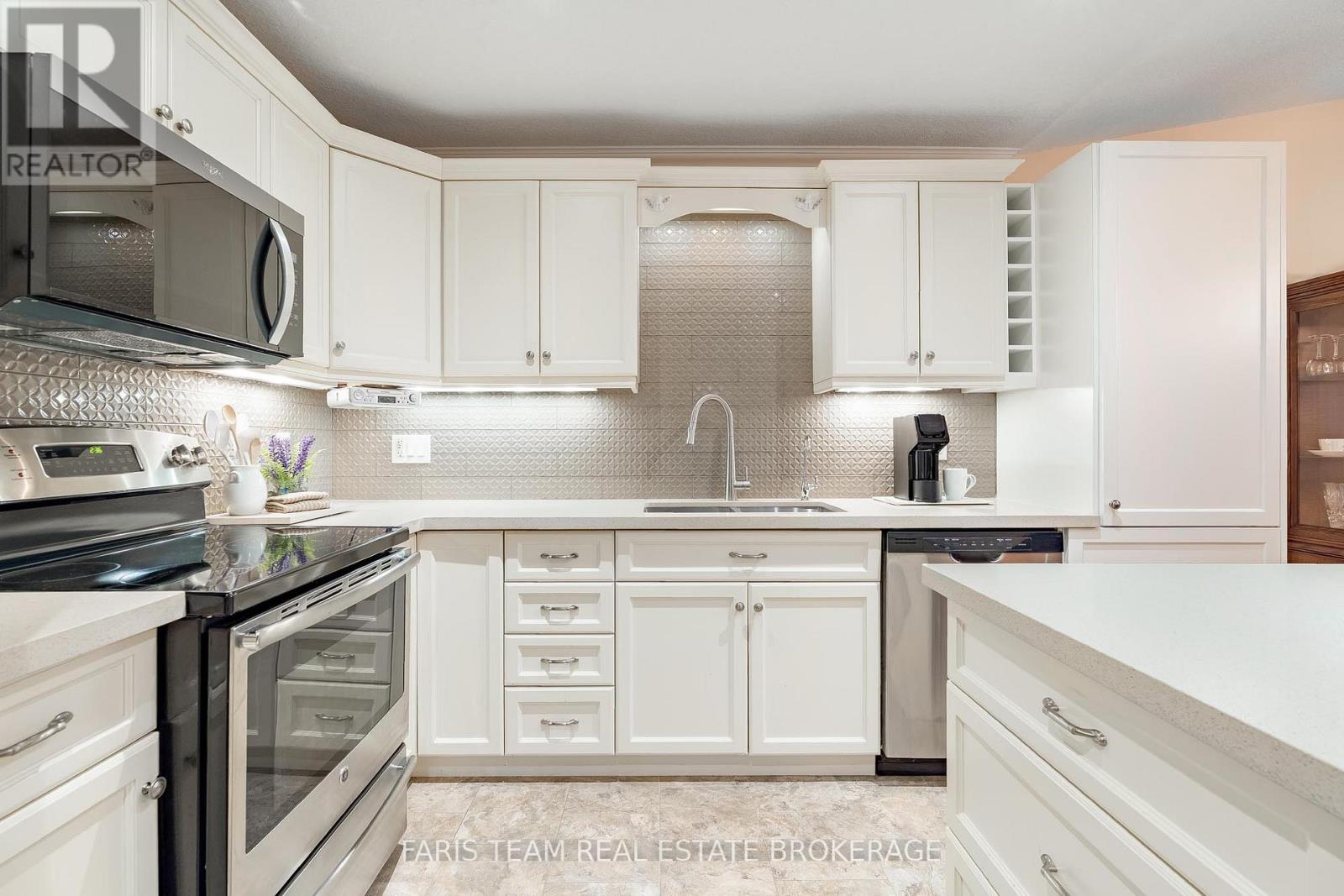 189 GREENWAY DRIVE, Wasaga Beach, Ontario