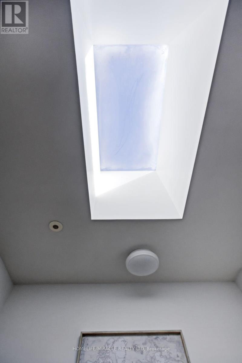 41 - 23 Valhalla Inn Road, Toronto, Ontario  M9B 0B3 - Photo 24 - W12849658