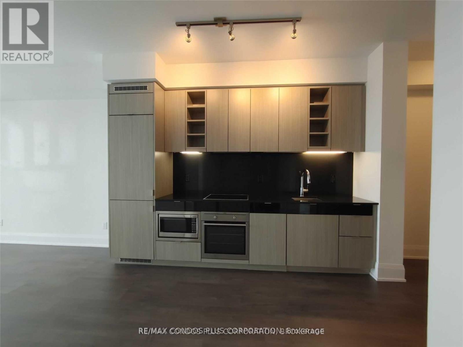 1705 - 101 Erskine Avenue, Toronto, Ontario  M4P 1Y5 - Photo 4 - C12850620