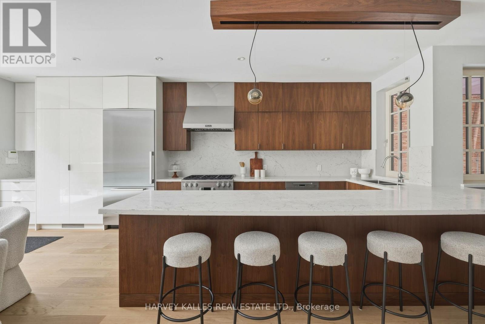 94 B Admiral Road, Toronto, Ontario  M5R 2L6 - Photo 10 - C12850636