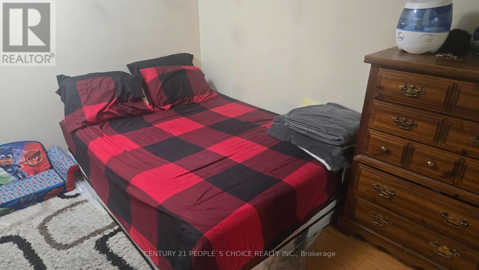 68 Pennyroyal Crescent, Brampton, Ontario  L6S 6J6 - Photo 14 - W12850350