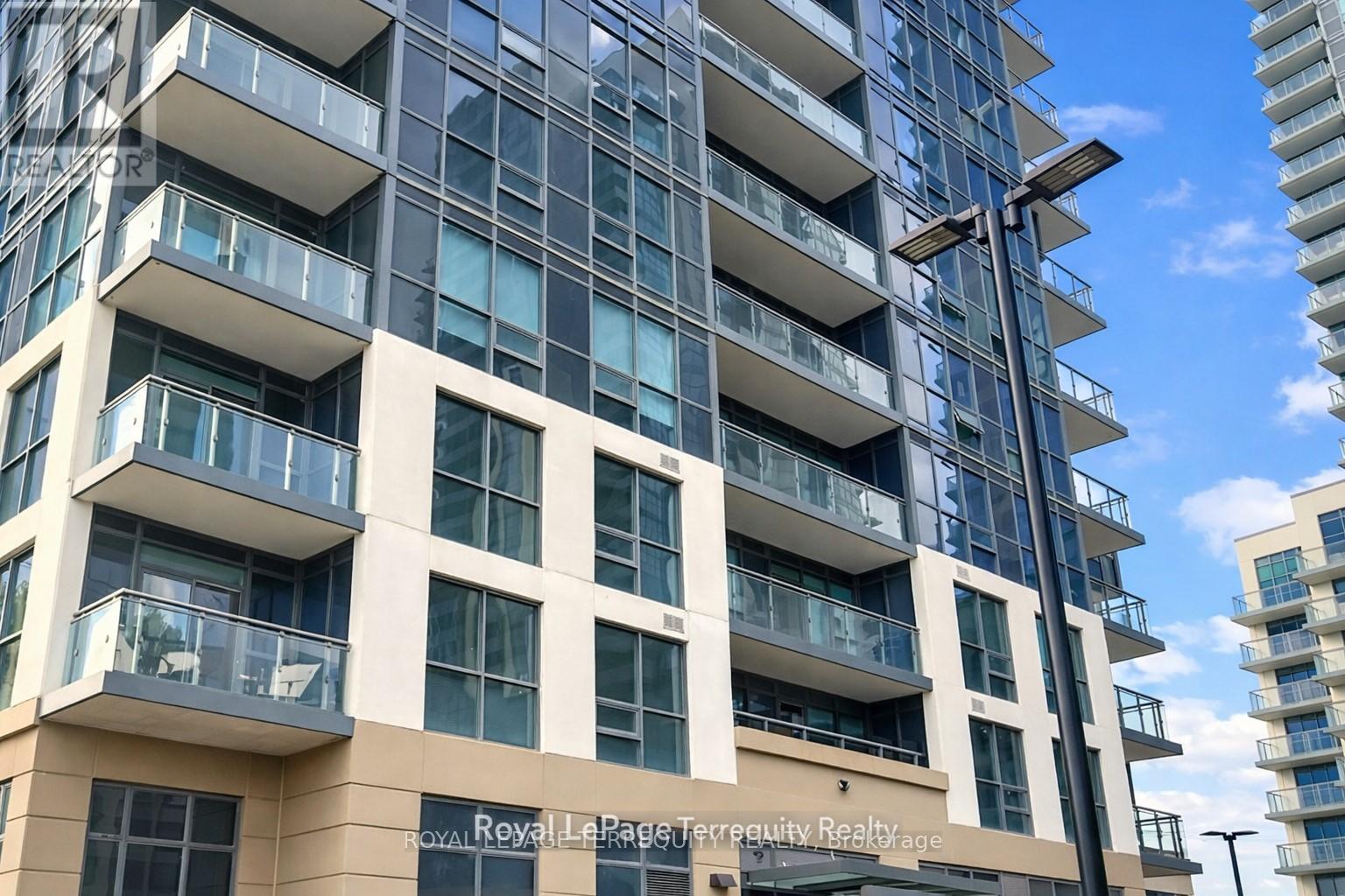 806 - 10 MEADOWGLEN PLACE, Toronto, Ontario